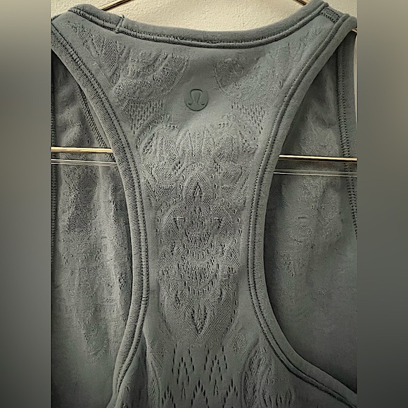 Lululemon Blue Tank Top - Picture 3 of 5